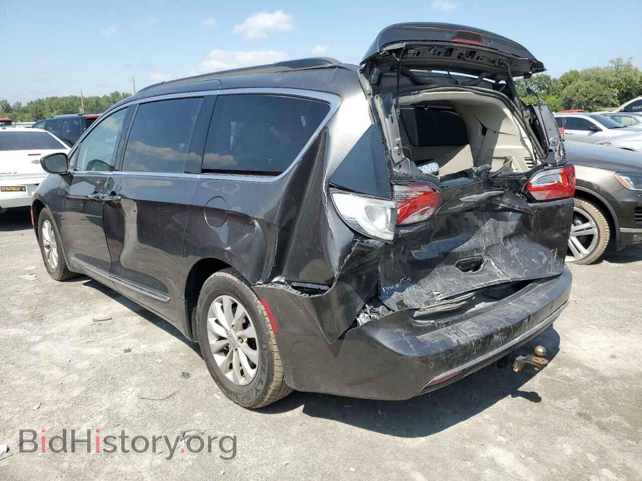 2017 CHRYSLER PACIFICA - VIN: 2C4RC1BG2HR785931 - Photo 2