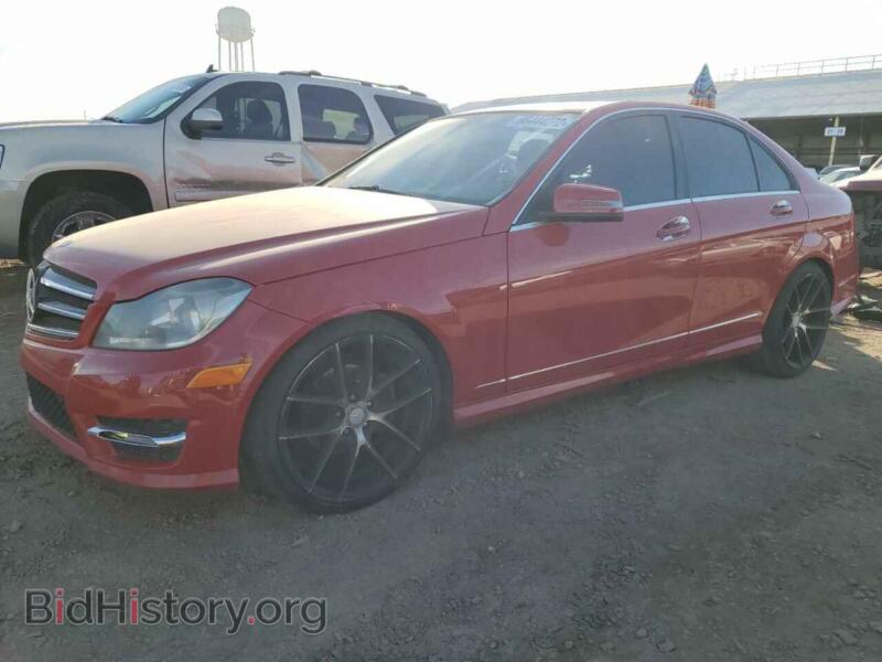 2014 Mercedes-Benz C-CLASS C 250 (VIN WDDGF4HB7EA957792) — фото 1 из 13, Copart, повреждение: бок