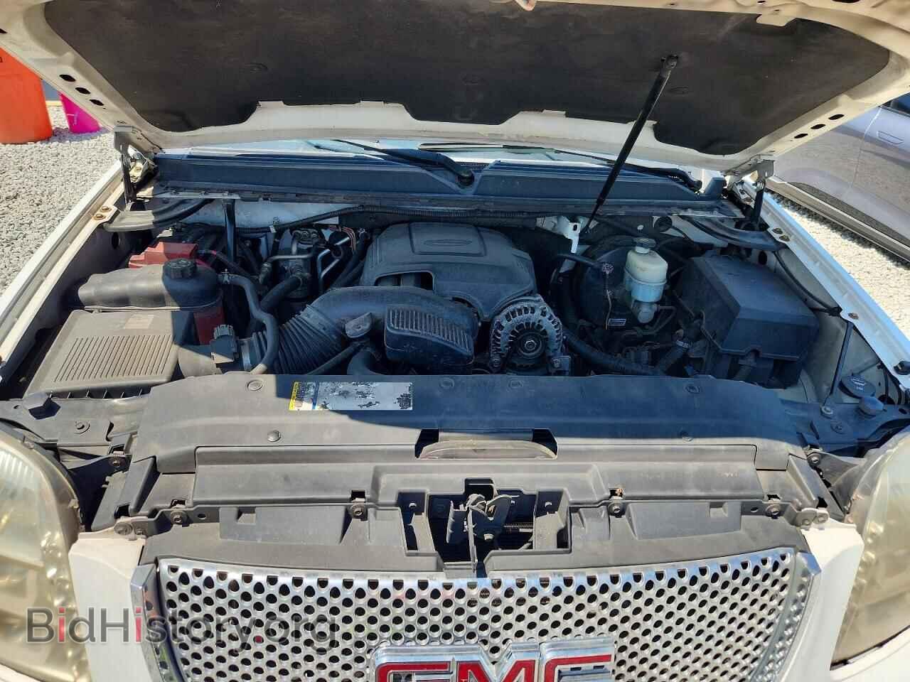 2011 GMC YUKON - VIN: 1GKS1MEF0BR216461 - Photo 12