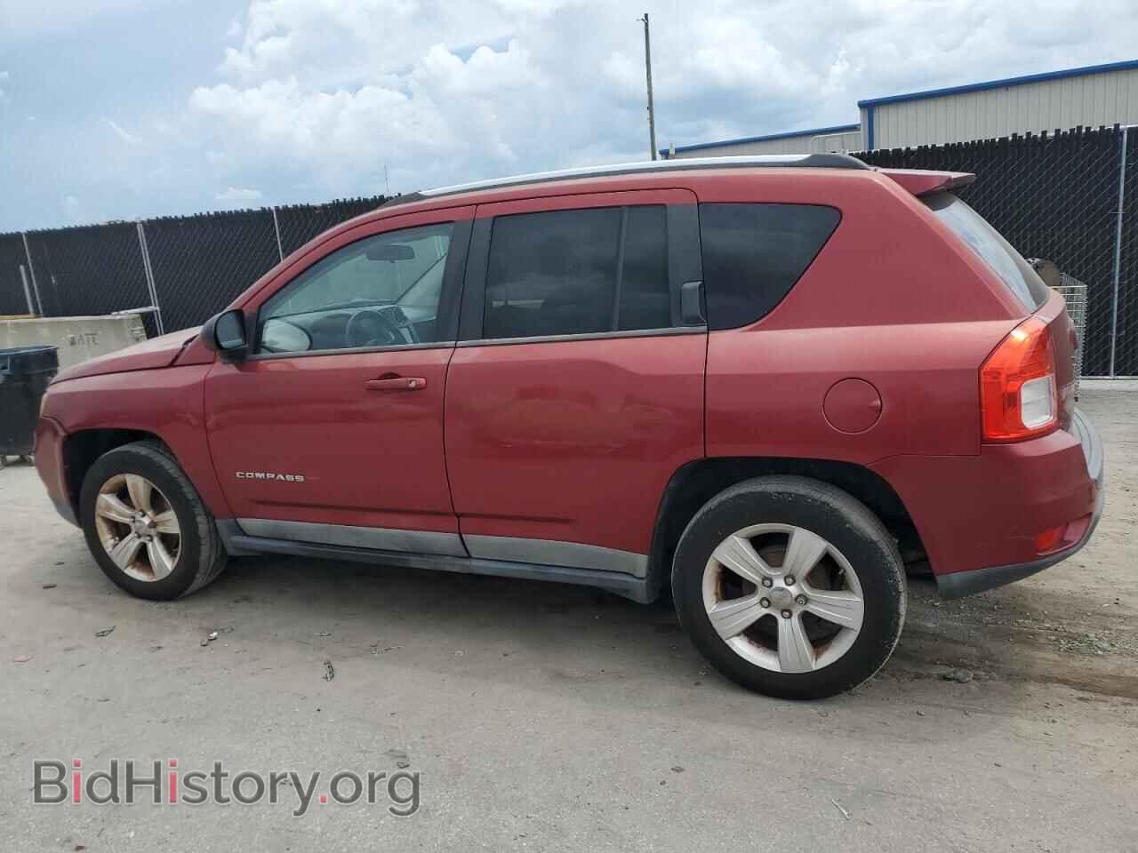 2011 JEEP COMPASS - VIN: 1J4NT1FB9BD139268 - Фото 2