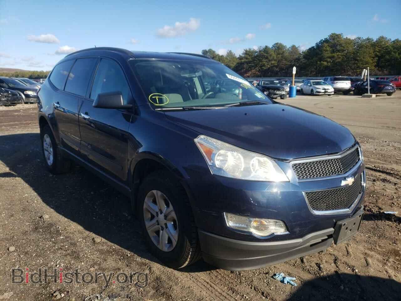 Photo 1GNKRFED2CJ174770 - CHEVROLET TRAVERSE 2012