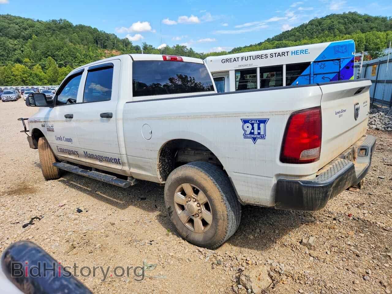 2014 RAM 2500 - VIN: 3C6UR5CJ1EG225451 - Photo 2