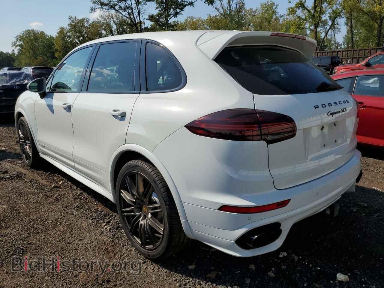 2017 PORSCHE CAYENNE - VIN: WP1AD2A27HLA80930 - Фото 2
