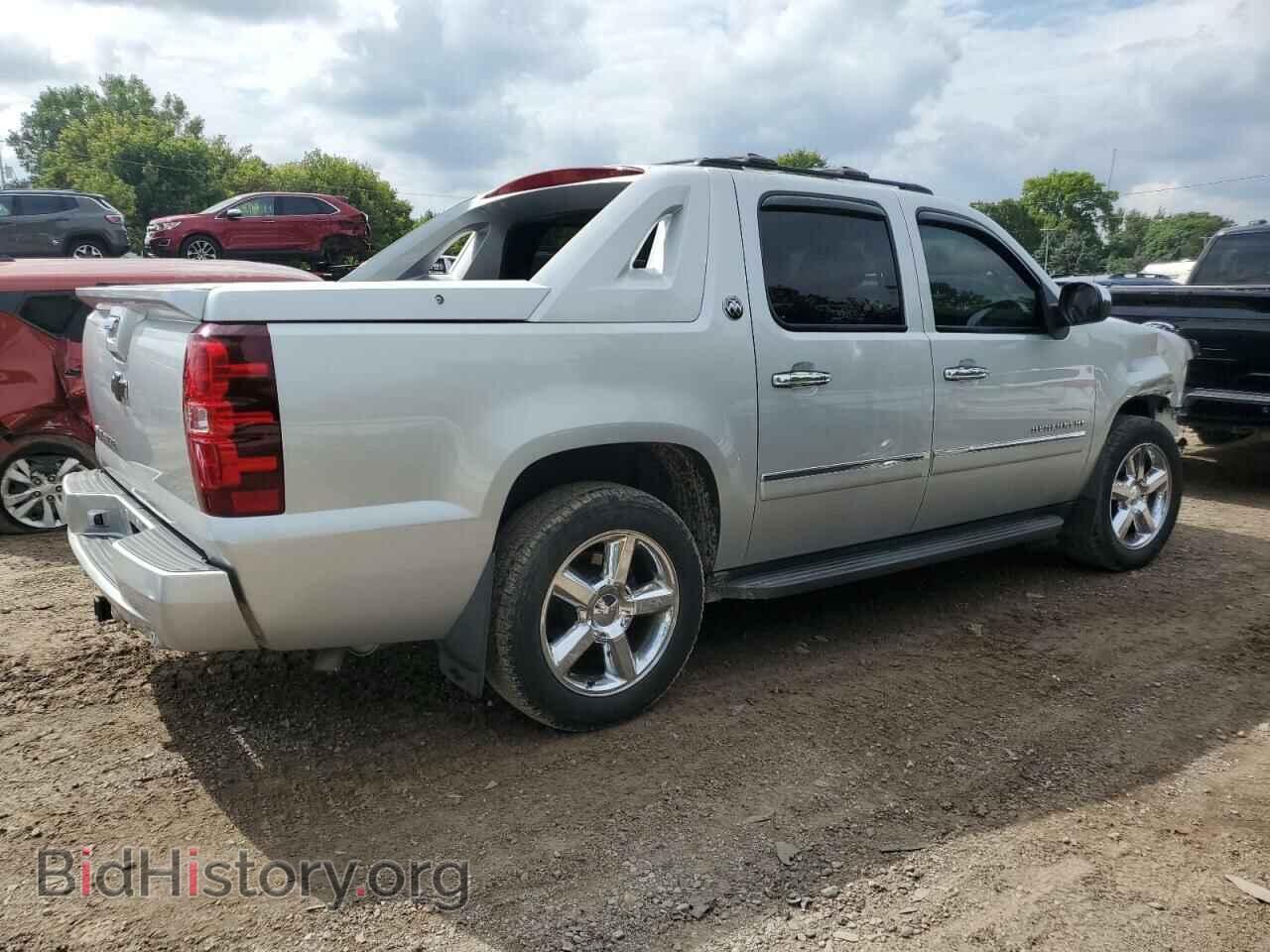 2013 CHEVROLET AVALANCHE - VIN: 3GNTKGE71DG332155 - Фото 3