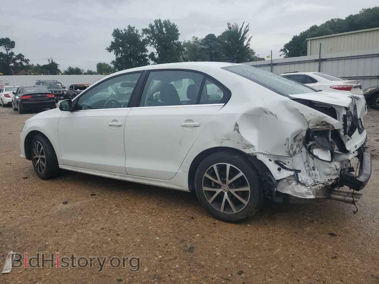 2017 VOLKSWAGEN JETTA - VIN: 3VWDB7AJ2HM402877 - Фото 2
