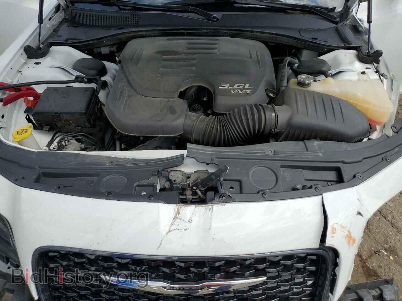 2017 CHRYSLER 300 - VIN: 2C3CCAGG2HH616615 - Фото 11