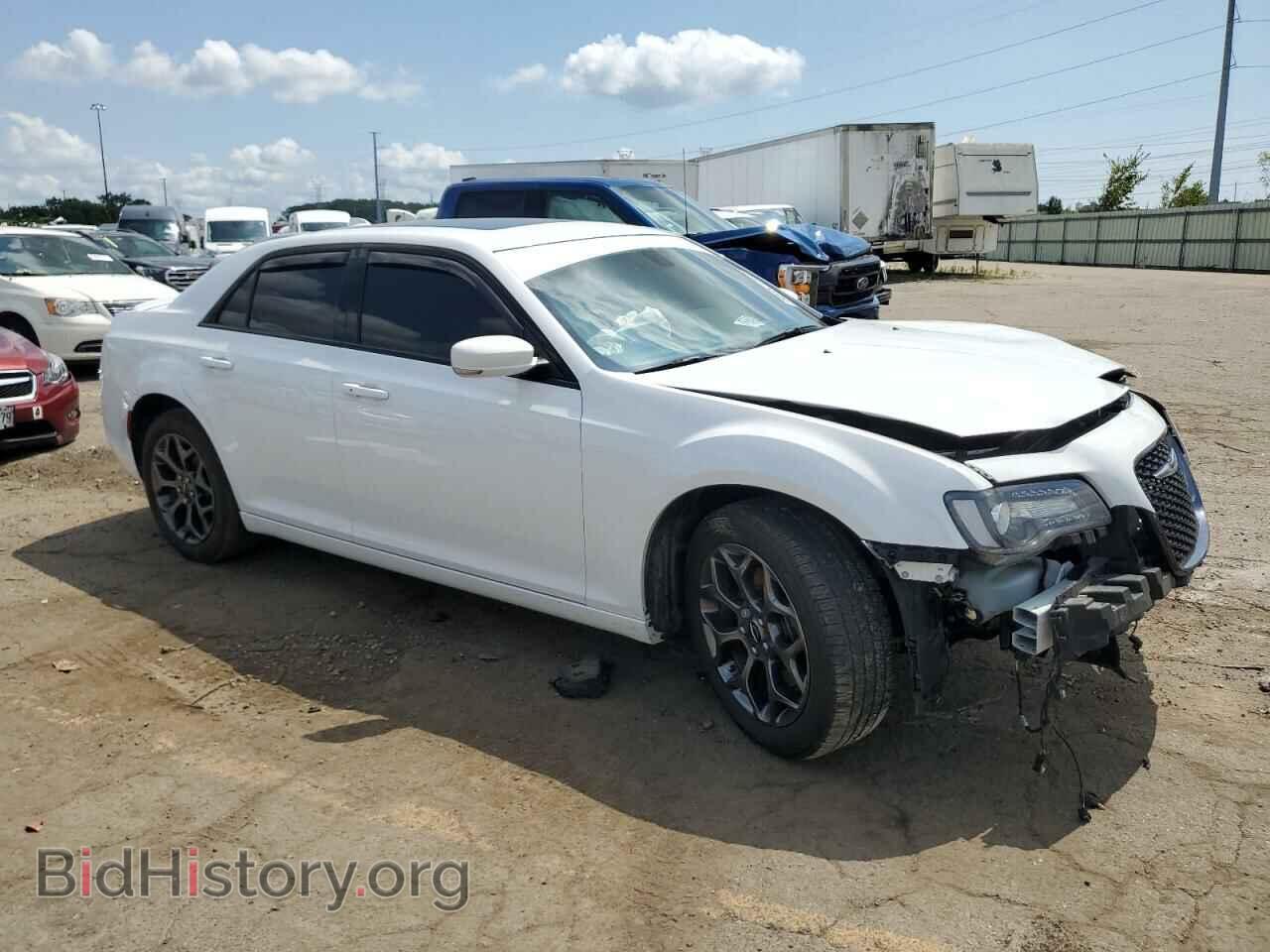 2017 CHRYSLER 300 - VIN: 2C3CCAGG2HH616615 - Фото 4