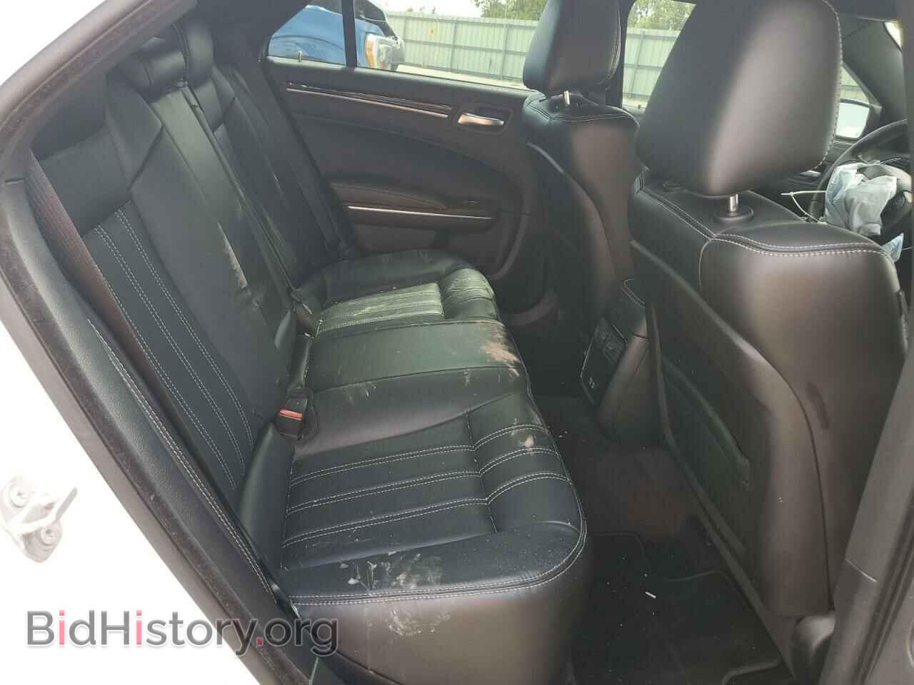 2017 CHRYSLER 300 - VIN: 2C3CCAGG2HH616615 - Фото 10