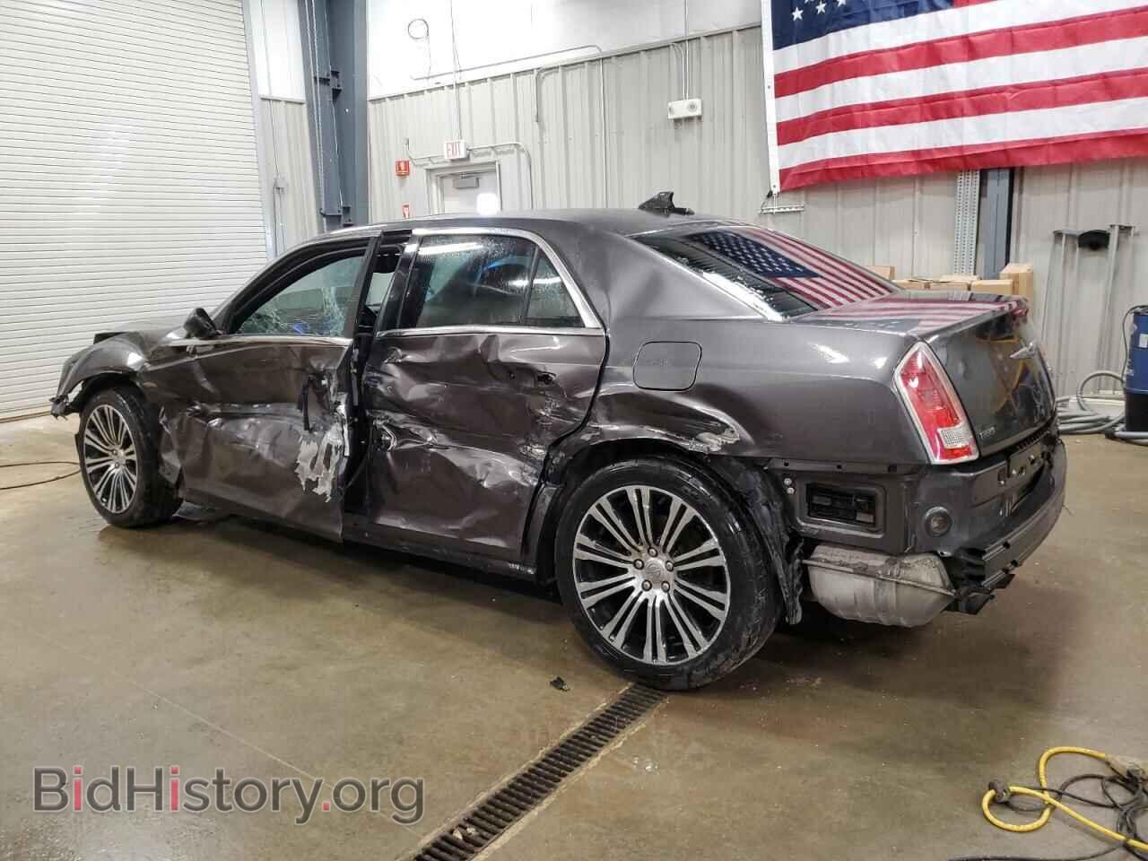 2014 CHRYSLER 300 - VIN: 2C3CCABT9EH145319 - Фото 2