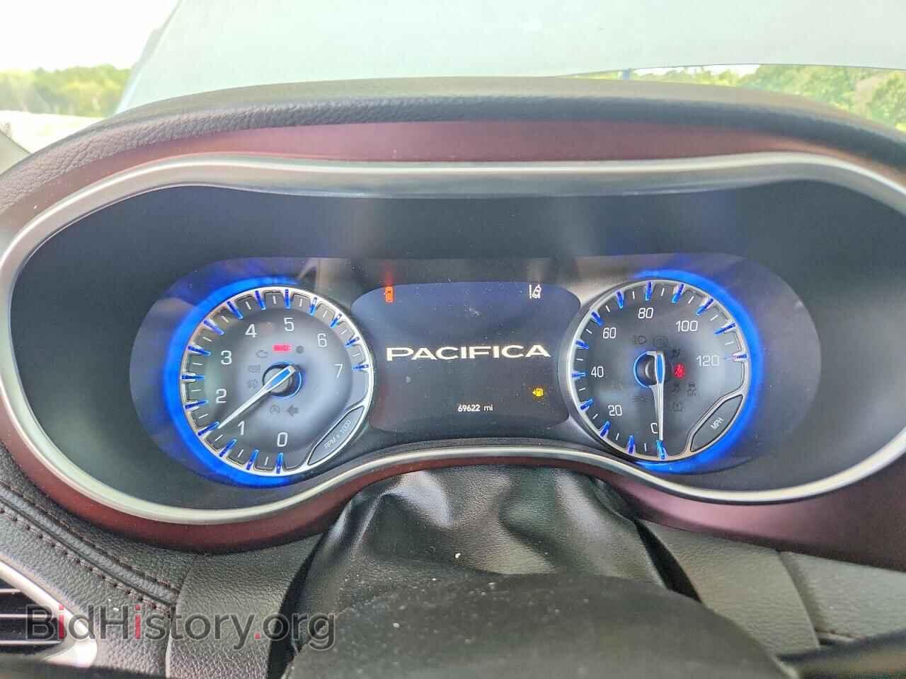 2018 CHRYSLER PACIFICA - VIN: 2C4RC1GGXJR321865 - Photo 9