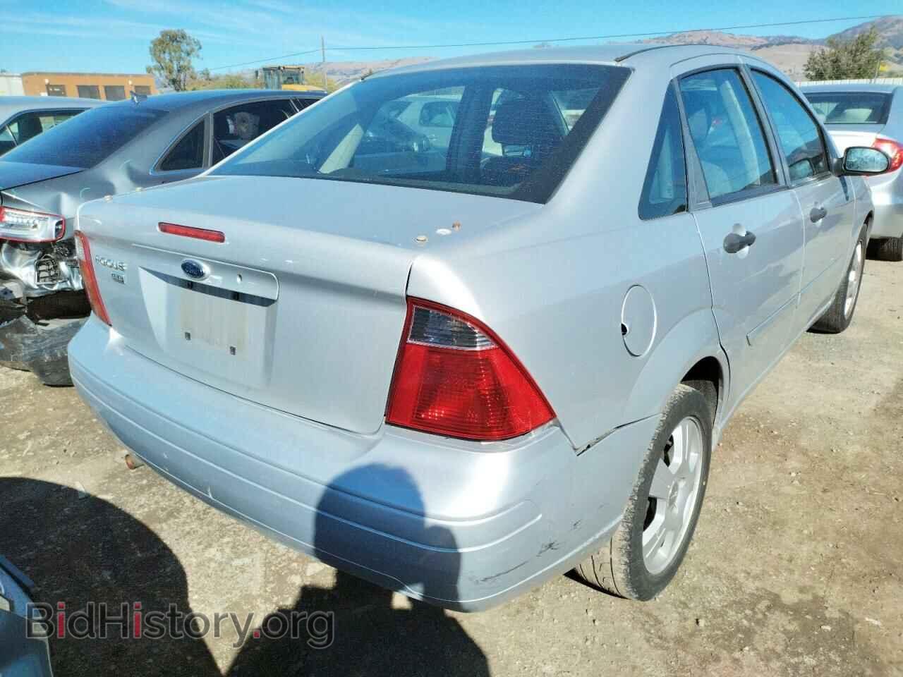 2007 FORD FOCUS - VIN: 1FAHP34N77W208542 - Фото 4