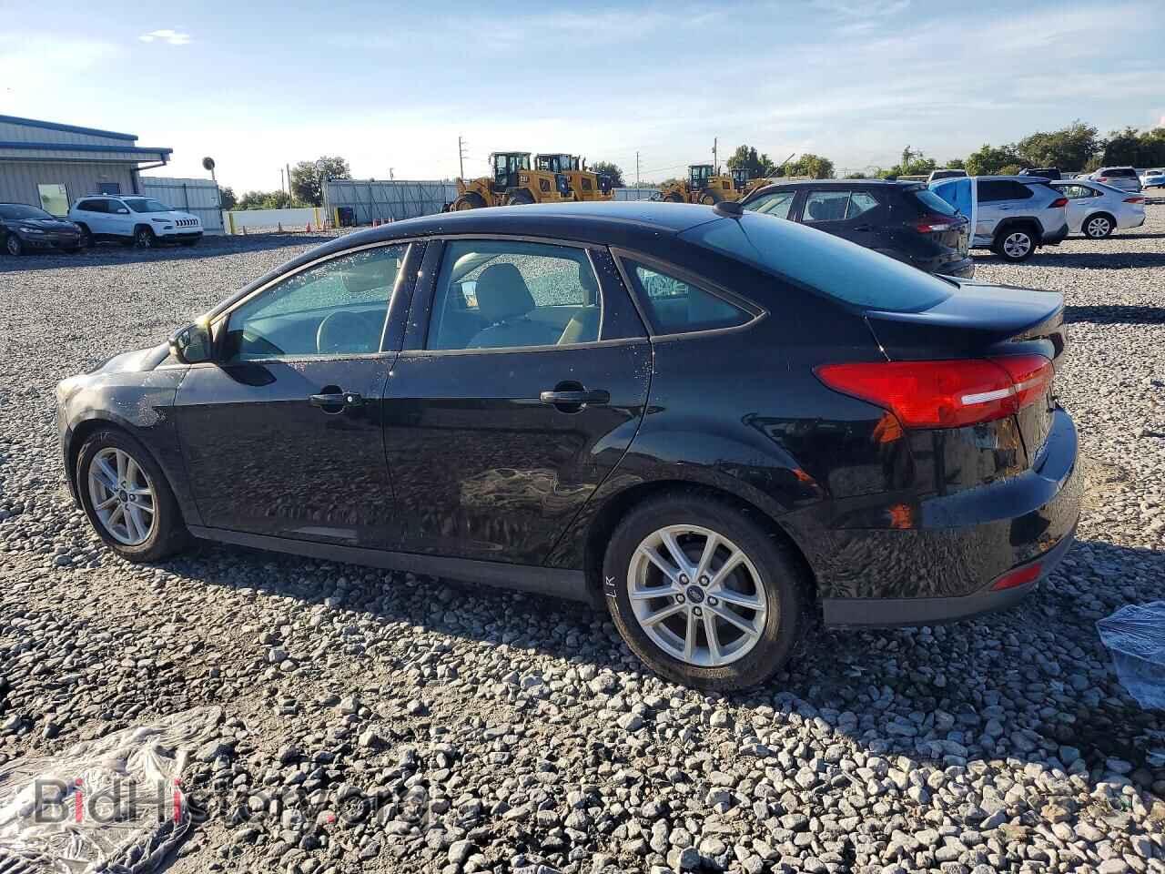 2017 FORD FOCUS - VIN: 1FADP3F2XHL275107 - Photo 2
