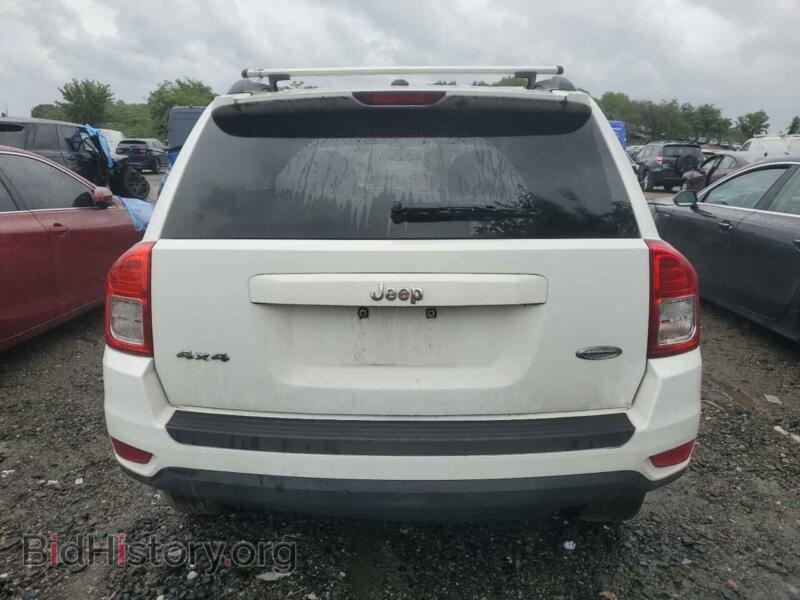 2011 Jeep COMPASS (VIN 1J4NF1FB7BD252059) — фото 6 из 13