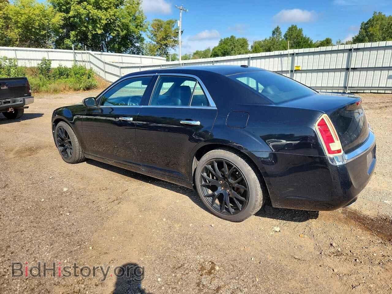 2013 CHRYSLER 300 - VIN: 2C3CCAET4DH633894 - Photo 2