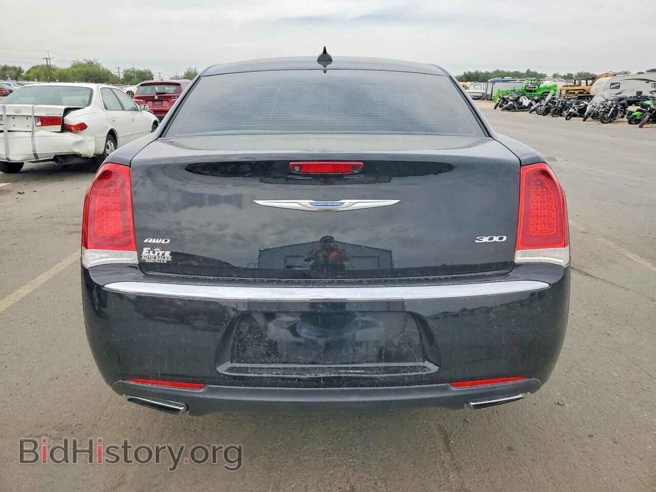 2018 CHRYSLER 300 - VIN: 2C3CCAKG6JH268427 - Фото 6