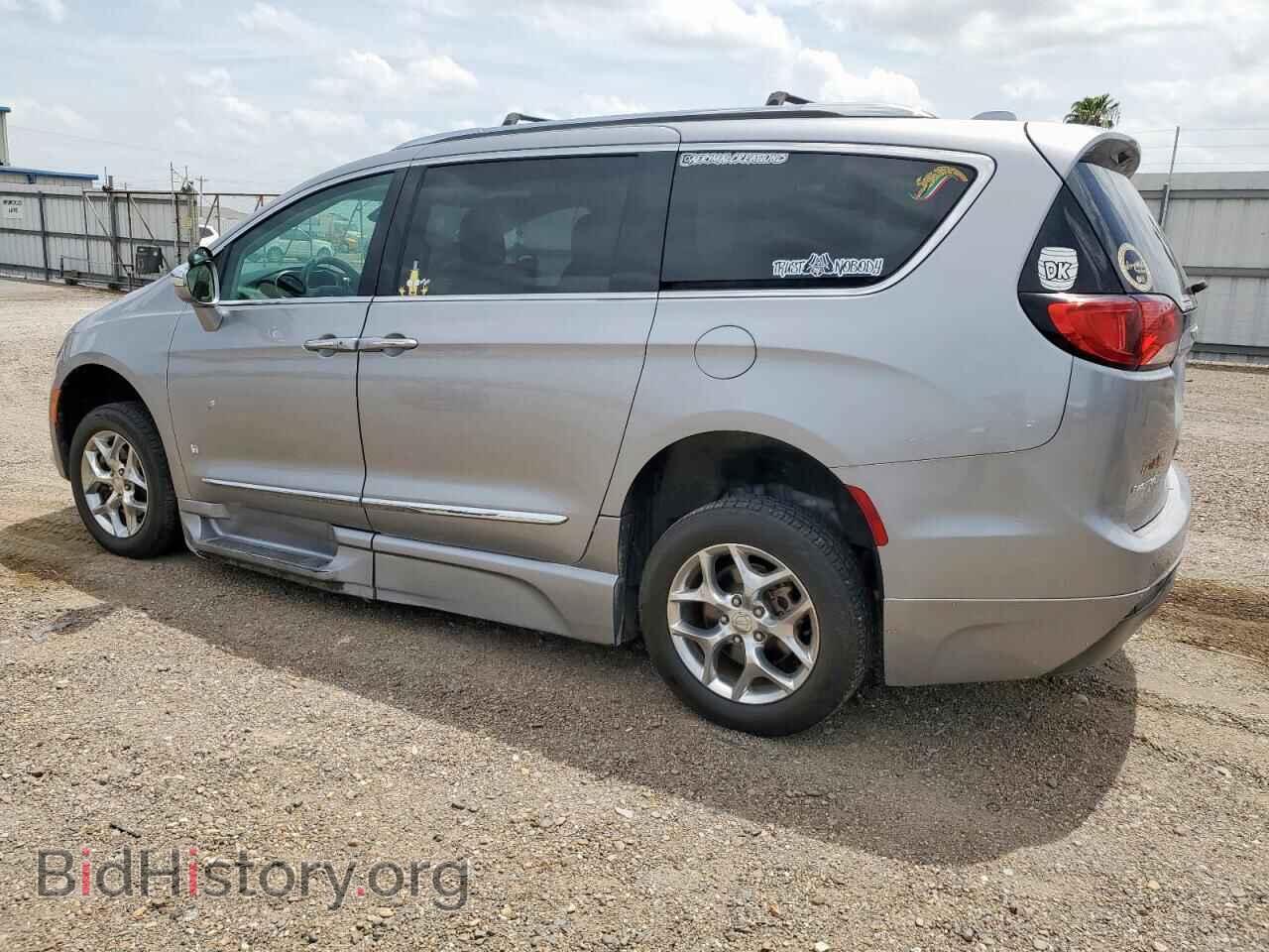 2017 CHRYSLER PACIFICA - VIN: 2C4RC1GGXHR751793 - Фото 2