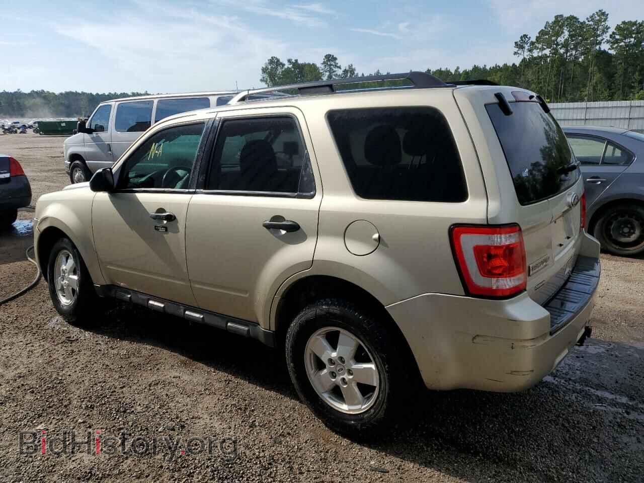 2011 FORD ESCAPE - VIN: 1FMCU0DG3BKB23660 - Фото 2