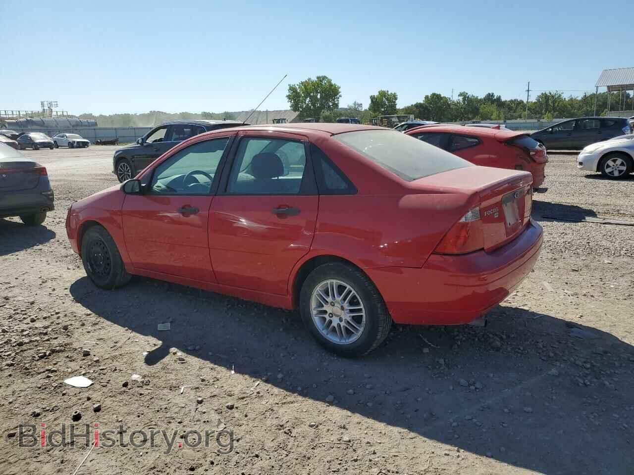 2007 FORD FOCUS - VIN: 1FAFP34N57W163477 - Фото 2