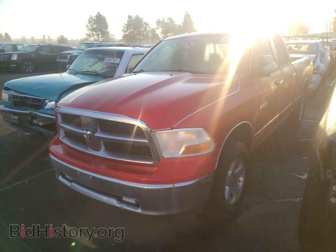 2010 DODGE RAM 1500 - VIN: 1D7RV1GP8AS260207 - Фото 2