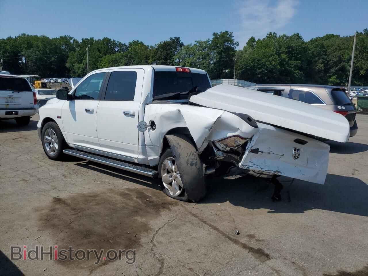 2018 RAM 1500 - VIN: 1C6RR7LT0JS329614 - Photo 2