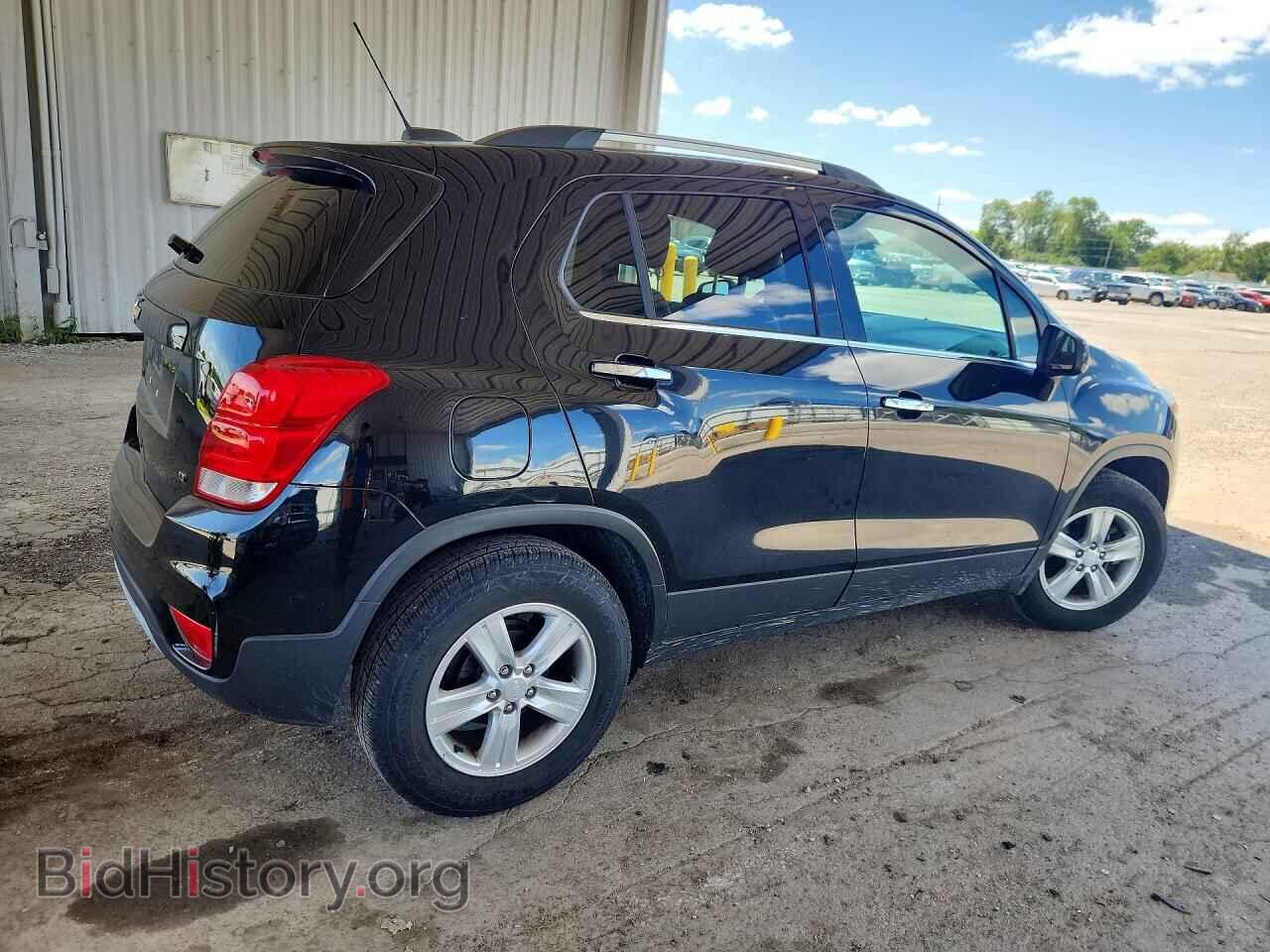 2018 CHEVROLET TRAX - VIN: 3GNCJLSB0JL358995 - Фото 3