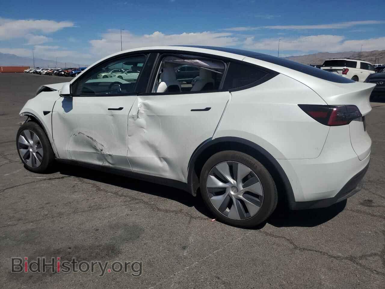 2023 TESLA MODEL Y - VIN: 7SAYGDED9PF942077 - Photo 2