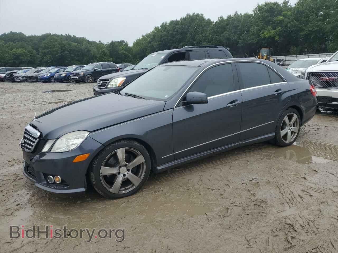 Photo WDDHF8HB8AA129272 - MERCEDES-BENZ E-CLASS 2010