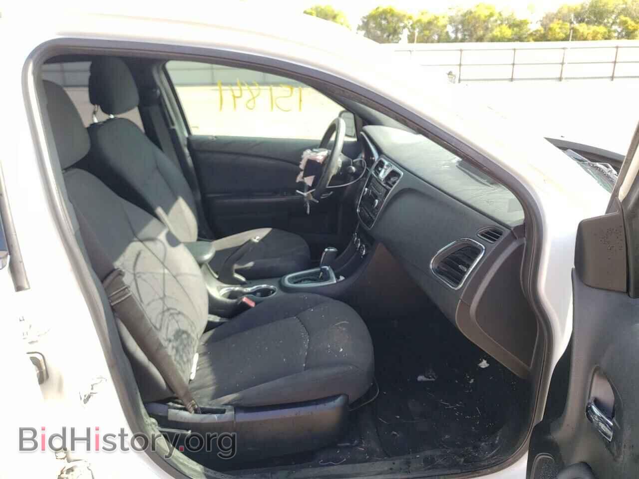 2012 CHRYSLER 200 - VIN: 1C3CCBAB4CN244701 - Фото 5