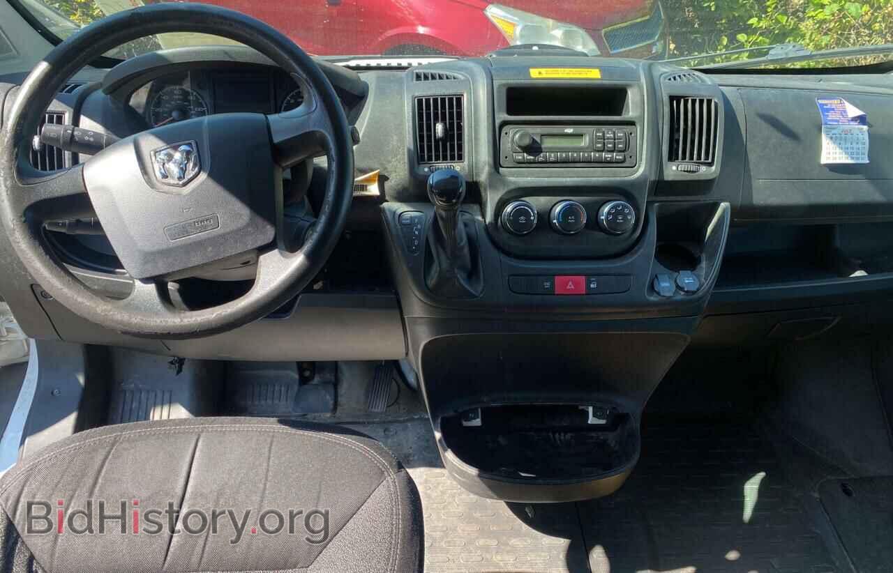 2015 RAM All Models - VIN: 3C6TRVBG8FE502773 - Фото 9