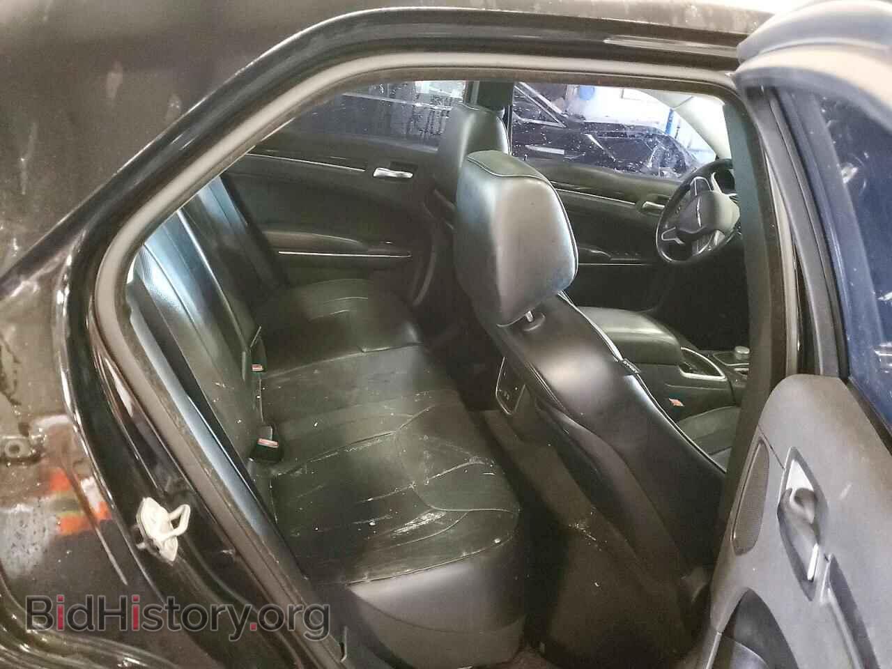 2015 CHRYSLER 300 - VIN: 2C3CCAKGXFH757100 - Photo 10