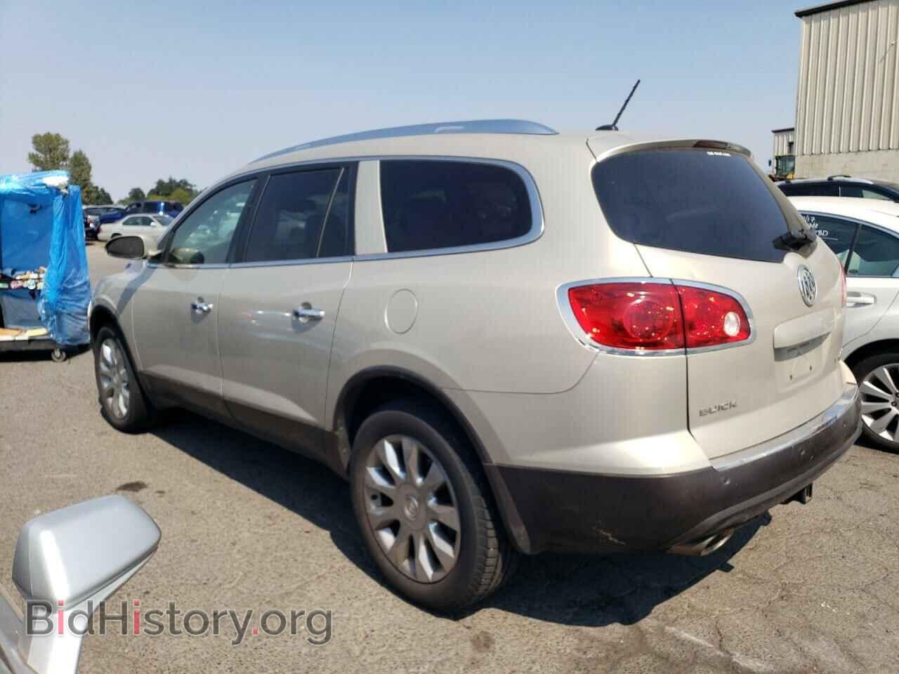 2011 BUICK ENCLAVE - VIN: 5GAKRCED3BJ397813 - Photo 2