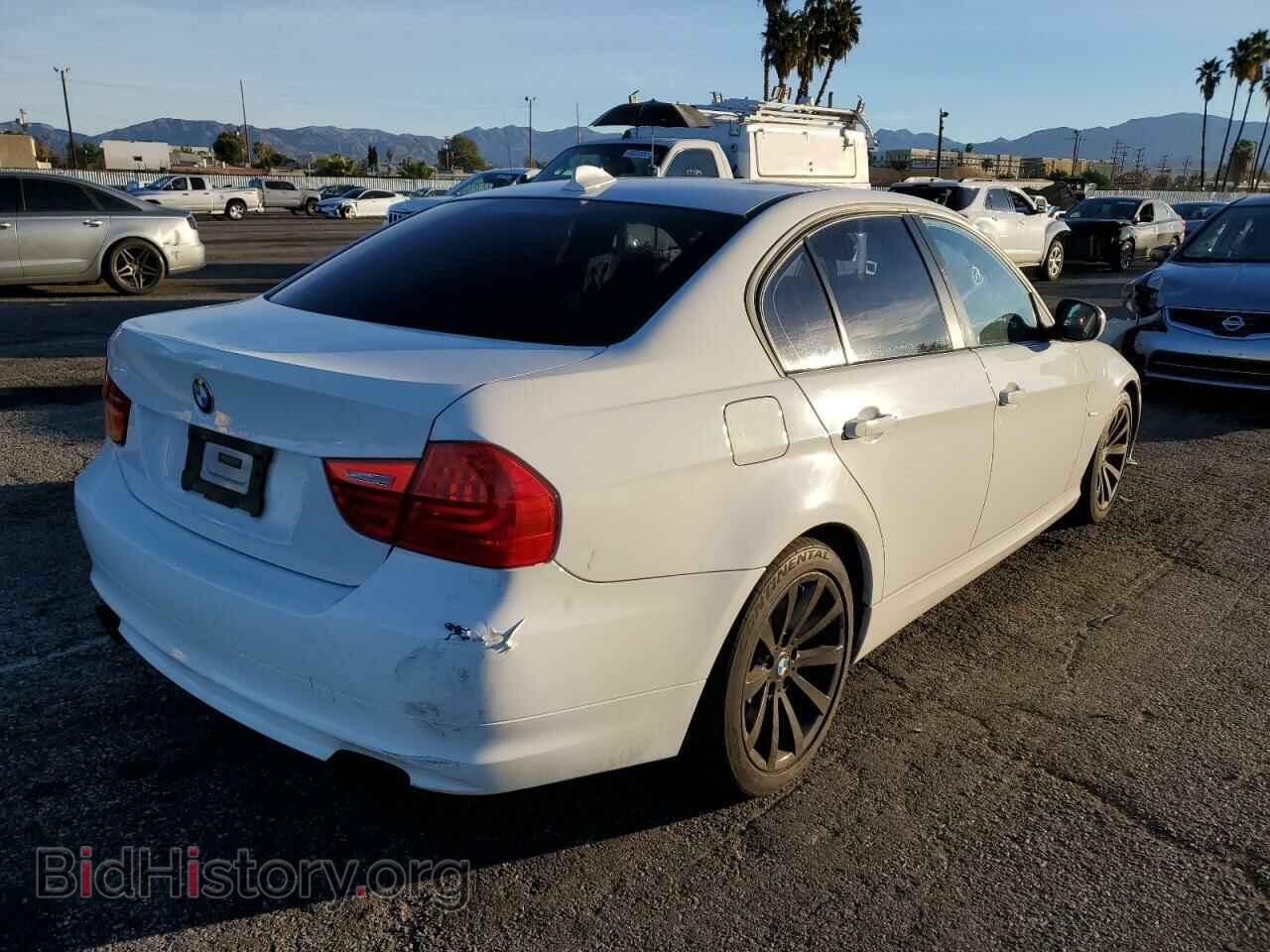 2011 BMW 3 SERIES - VIN: WBAPH5C59BF093464 - Фото 4
