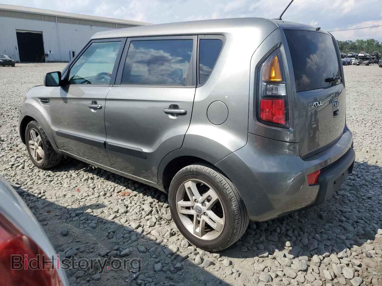 2011 KIA SOUL - VIN: KNDJT2A22B7302732 - Фото 2