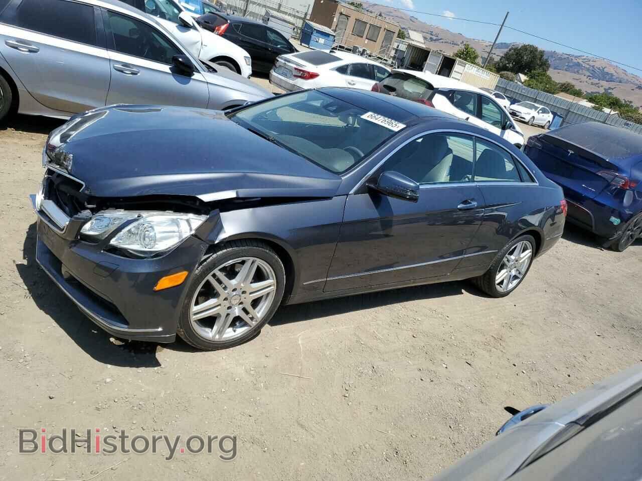 Photo WDDKJ5GB2BF086170 - MERCEDES-BENZ E-CLASS 2011