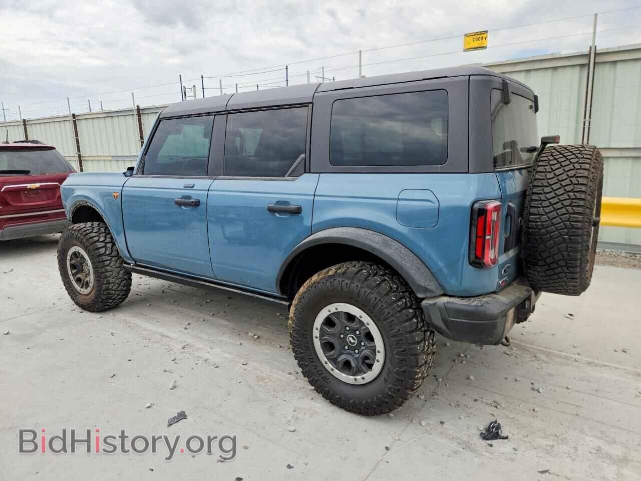 2023 FORD BRONCO - VIN: 1FMEE5DP8PLC18588 - Photo 2