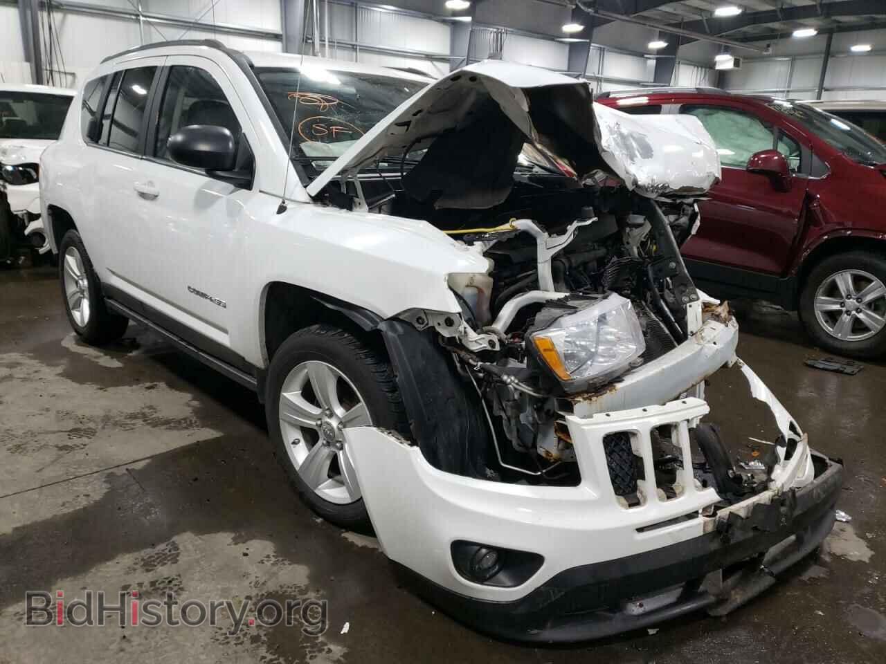 Photo 1J4NF1FB0BD258169 - JEEP COMPASS 2011