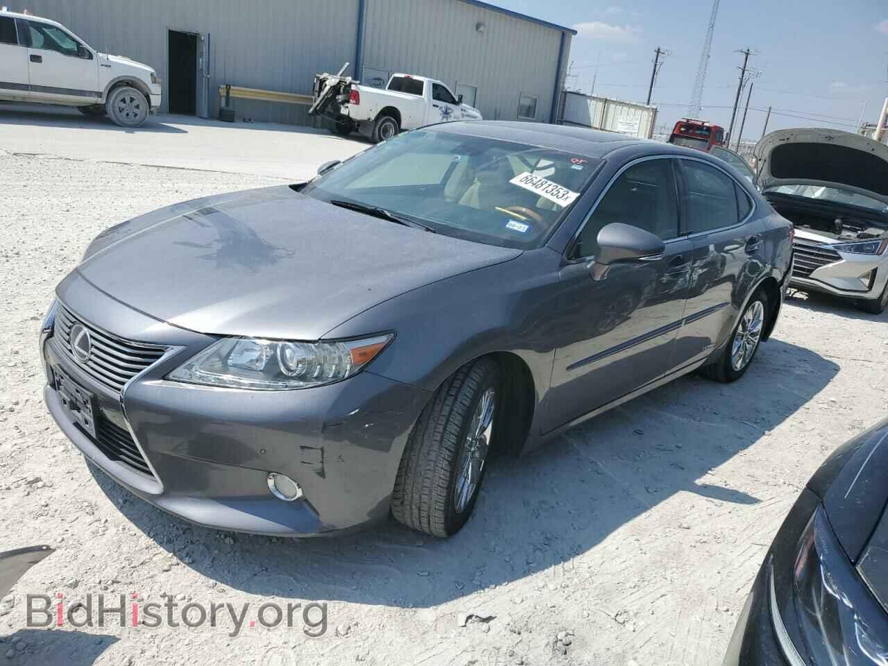 Фотография JTHBW1GG6D2015580 - LEXUS ES300 2013