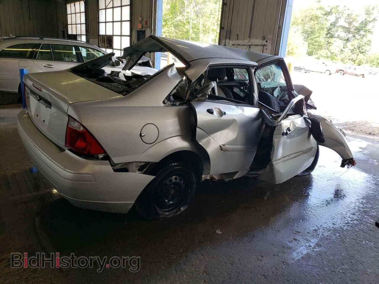2007 FORD FOCUS - VIN: 1FAFP34NX7W100858 - Фото 3
