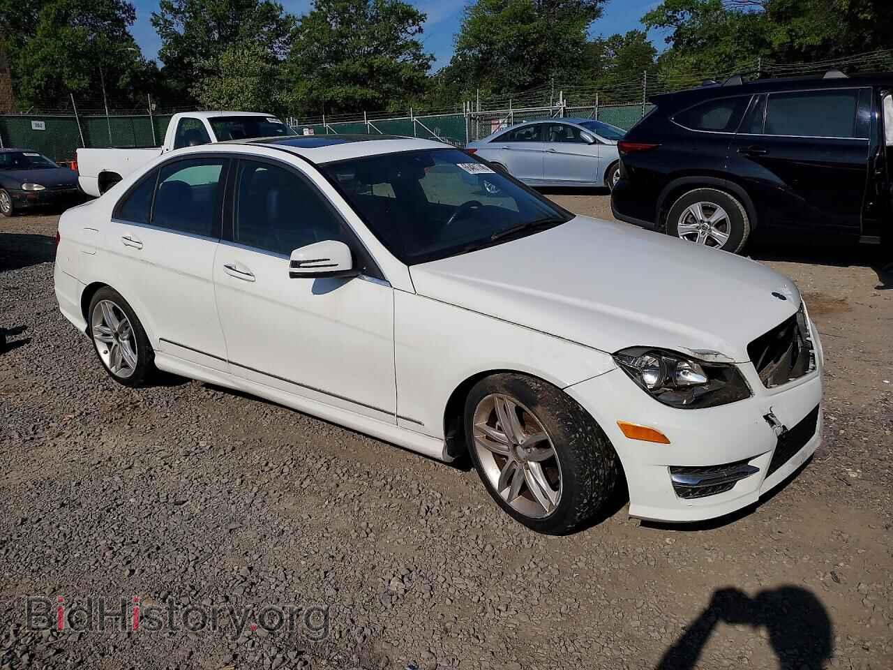 2014 MERCEDES-BENZ C-CLASS - VIN: WDDGF4HB2EA963922 - Photo 4