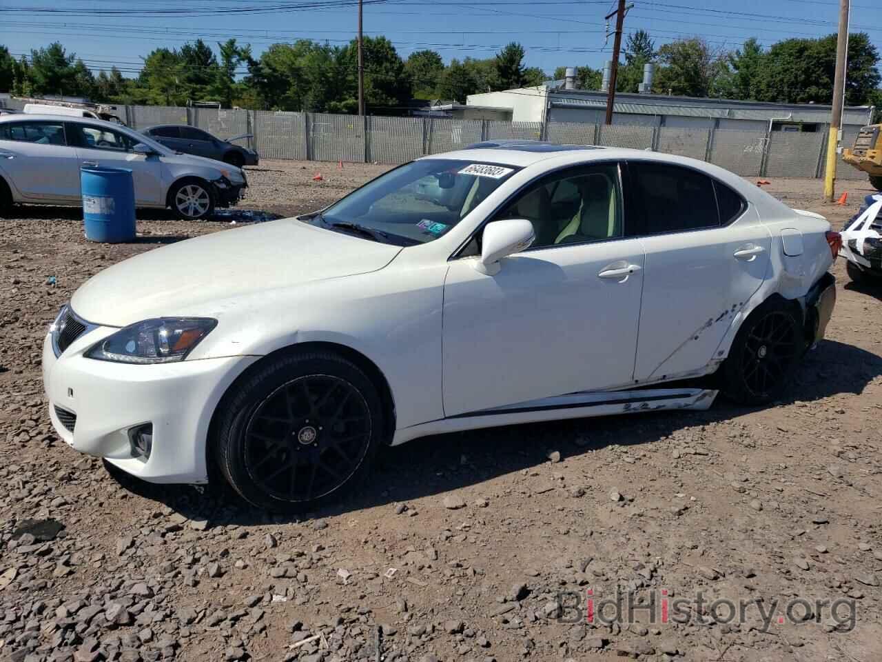 Photo JTHBF5C22B5155414 - LEXUS IS 2011