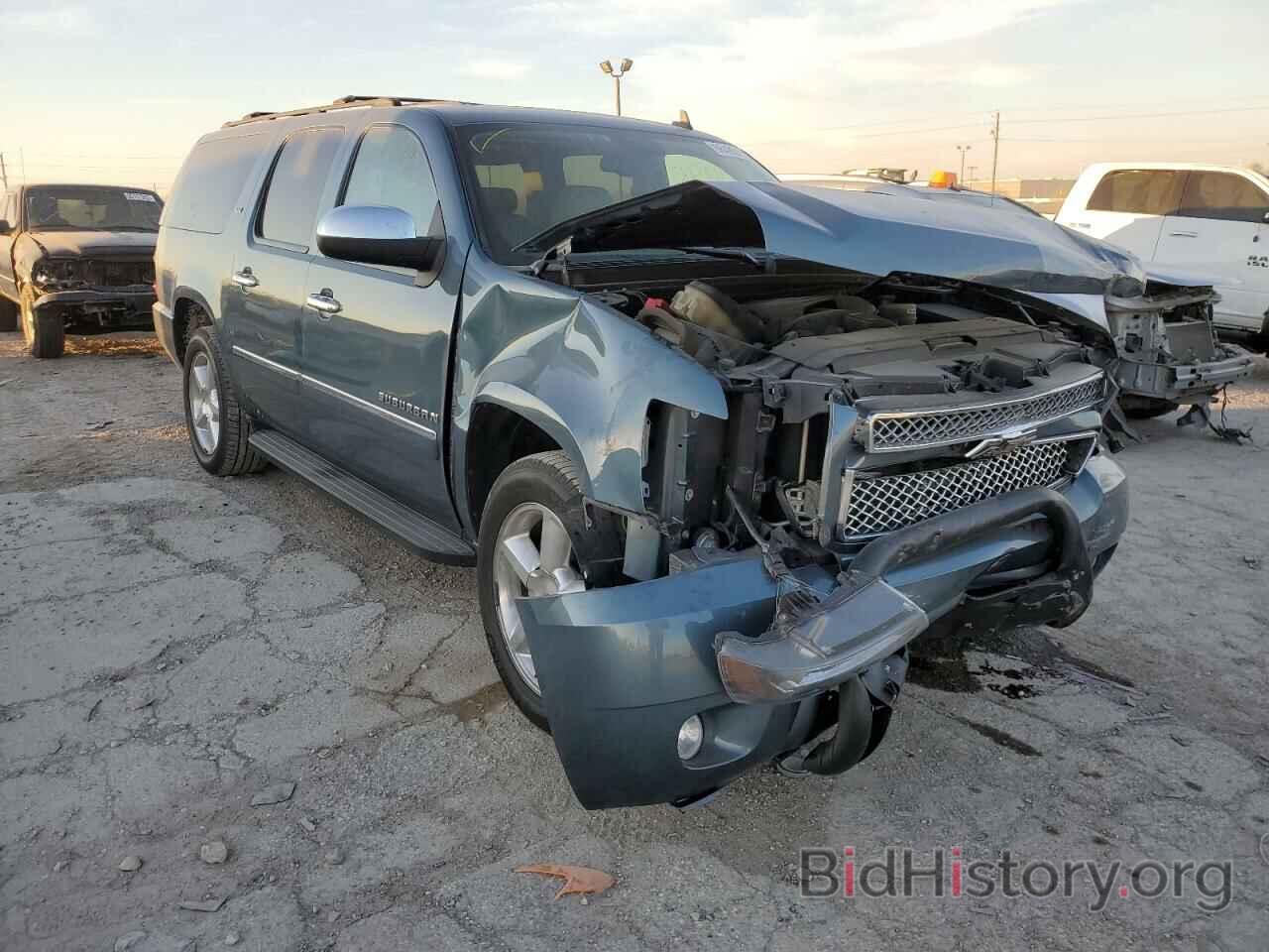 Photo 1GNUKKE35AR118818 - CHEVROLET SUBURBAN 2010