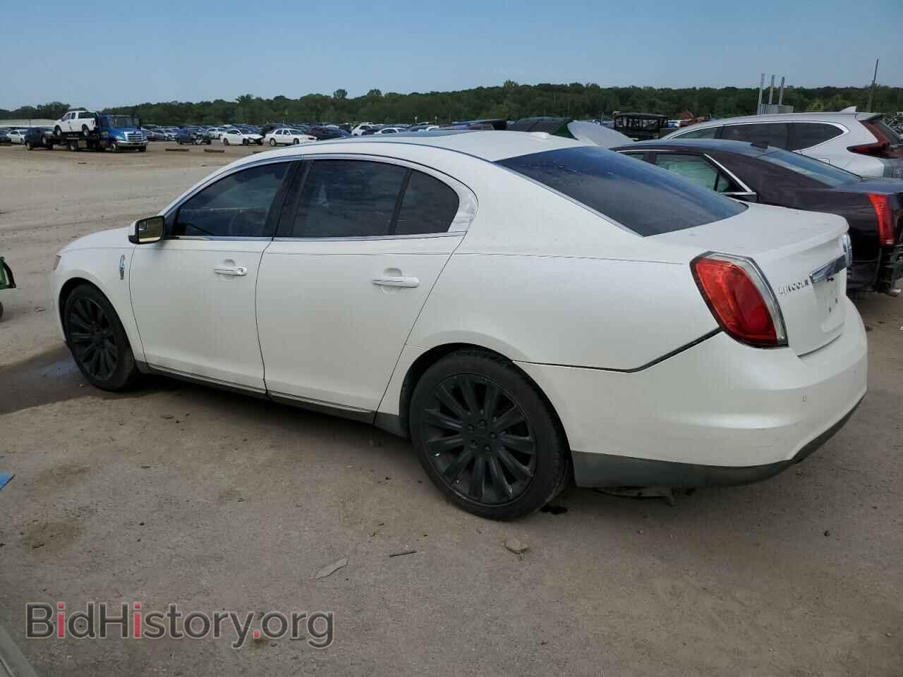 2010 LINCOLN MKS - VIN: 1LNHL9FTXAG607088 - Фото 2