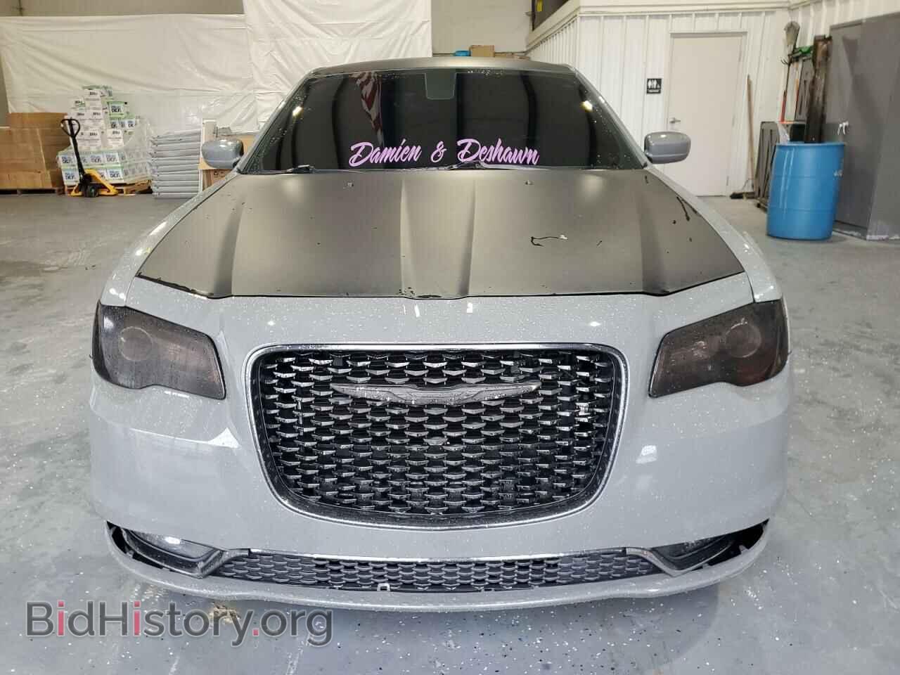 2019 CHRYSLER 300 - VIN: 2C3CCABG2KH640489 - Фото 5