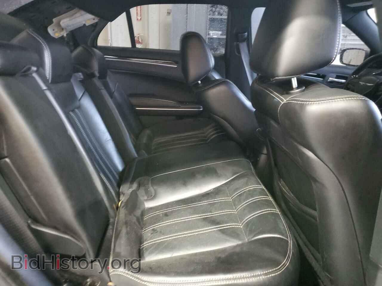 2019 CHRYSLER 300 - VIN: 2C3CCABG2KH640489 - Фото 10