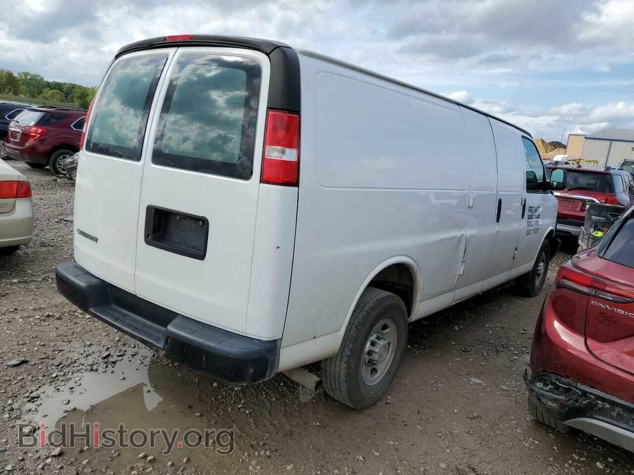 2017 CHEVROLET EXPRESS - VIN: 1GCWGBFF5H1123814 - Фото 3