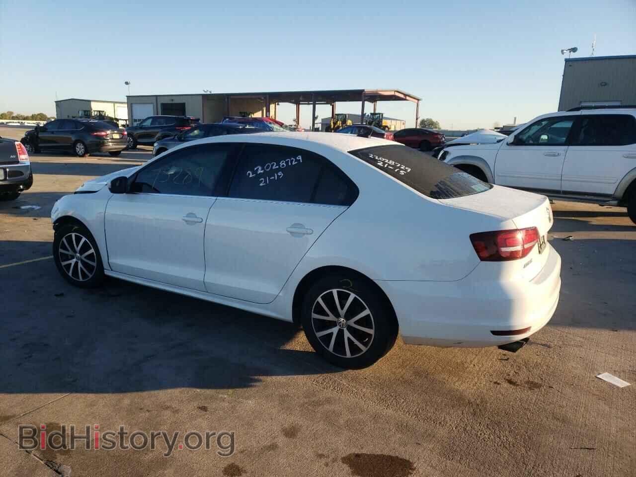 2017 VOLKSWAGEN JETTA - VIN: 3VWDB7AJ2HM262927 - Фото 2
