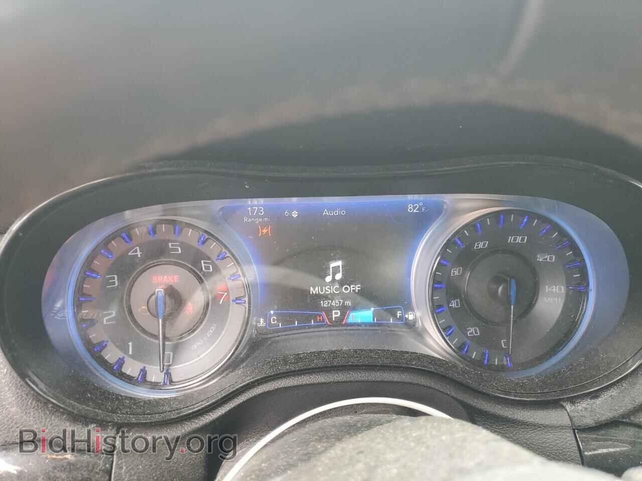 2018 CHRYSLER 300 - VIN: 2C3CCABG9JH301582 - Фото 9