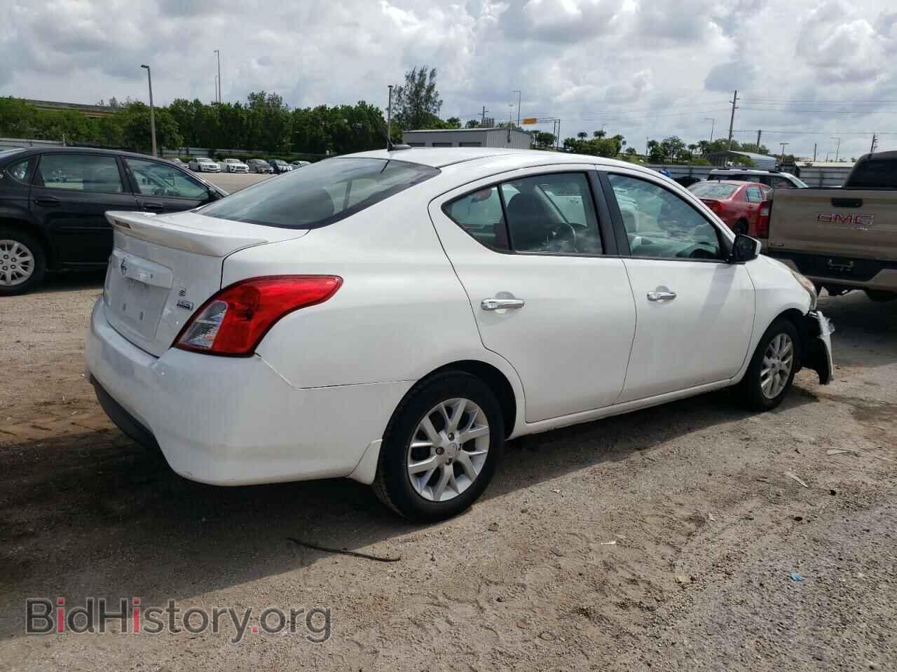2018 NISSAN VERSA - VIN: 3N1CN7AP1JL833378 - Фото 3