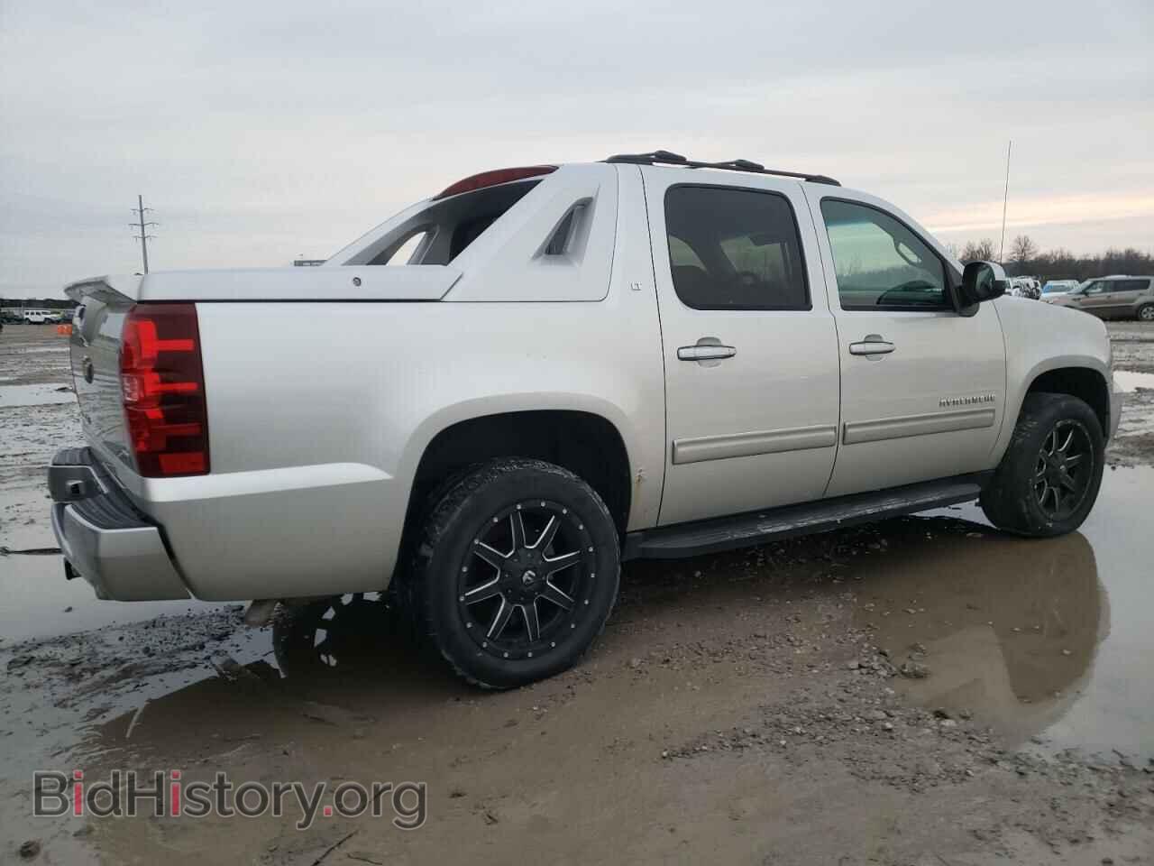 2011 CHEVROLET AVALANCHE - VIN: 3GNTKFE36BG245713 - Фото 3