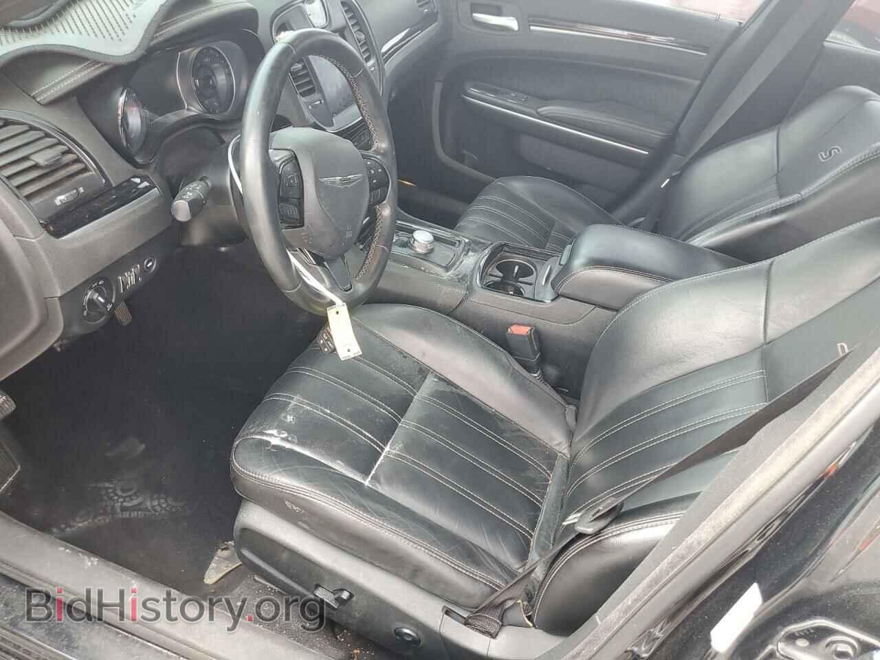 2019 CHRYSLER 300 - VIN: 2C3CCABG9KH638108 - Фото 7
